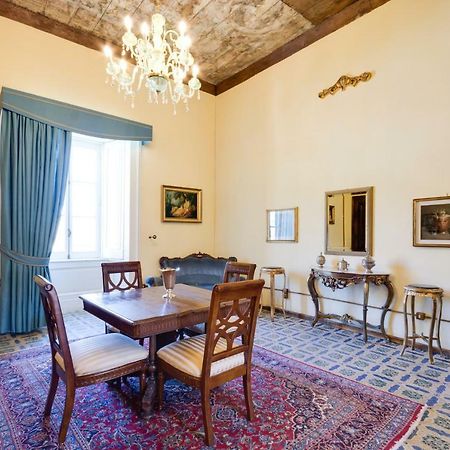 Castello Di Caccuri Suites Exterior foto
