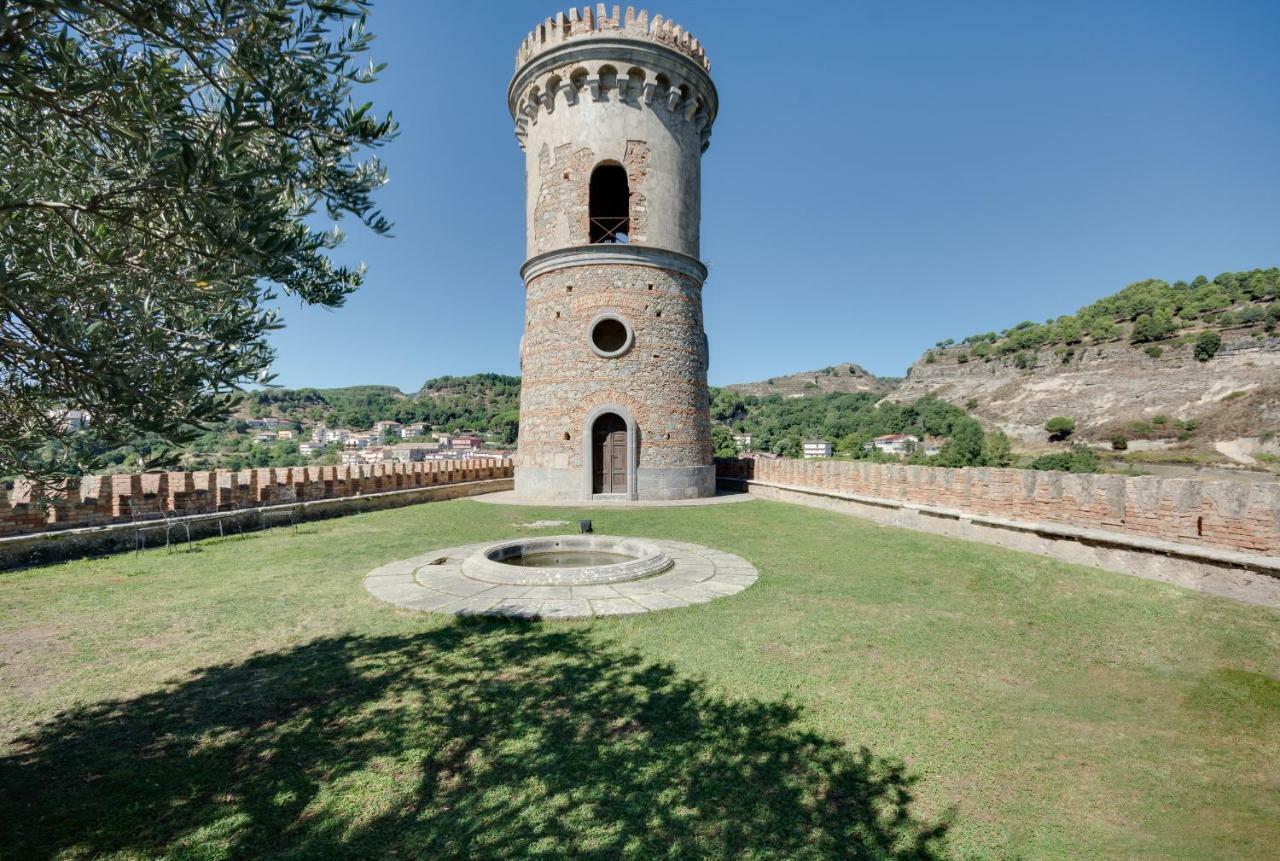 Castello Di Caccuri Suites Exterior foto