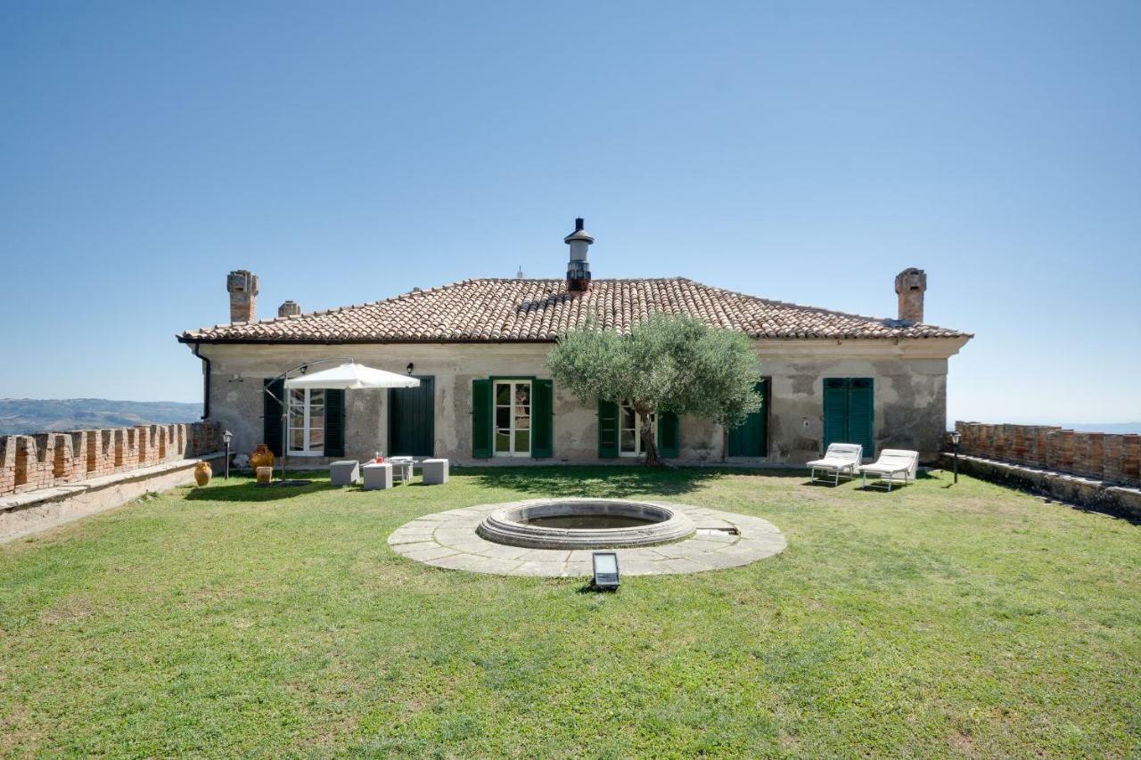 Castello Di Caccuri Suites Exterior foto
