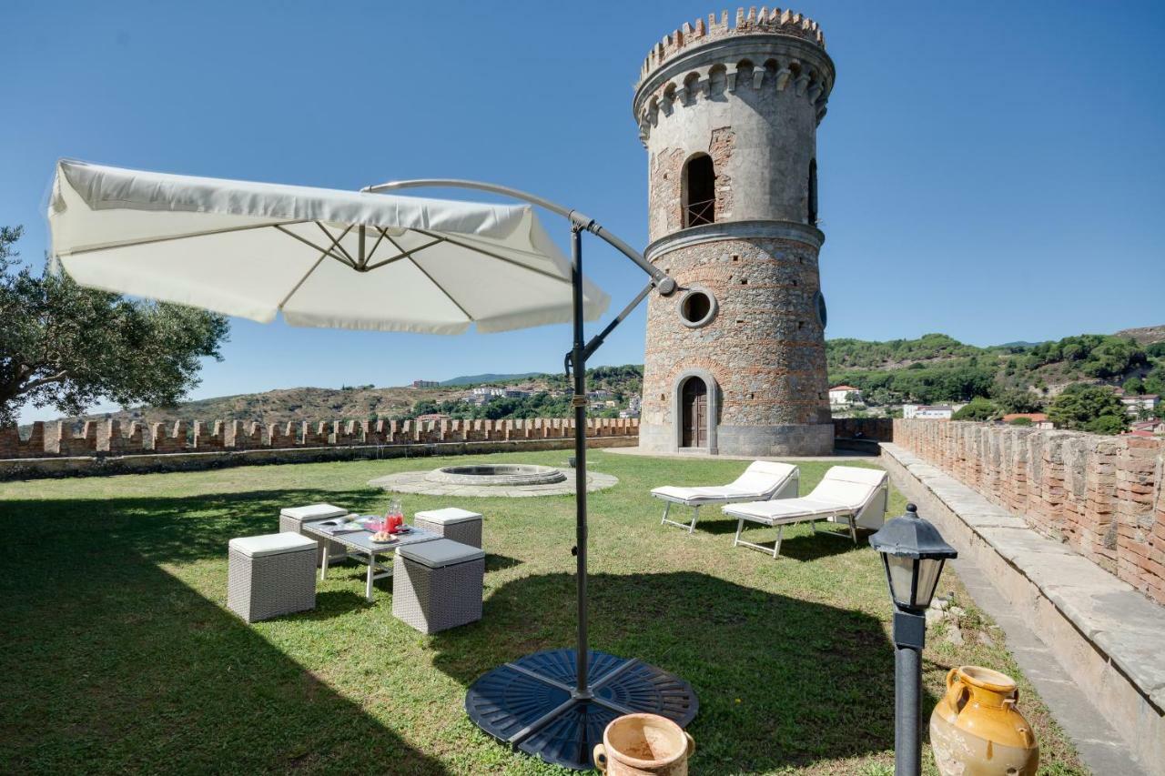 Castello Di Caccuri Suites Exterior foto
